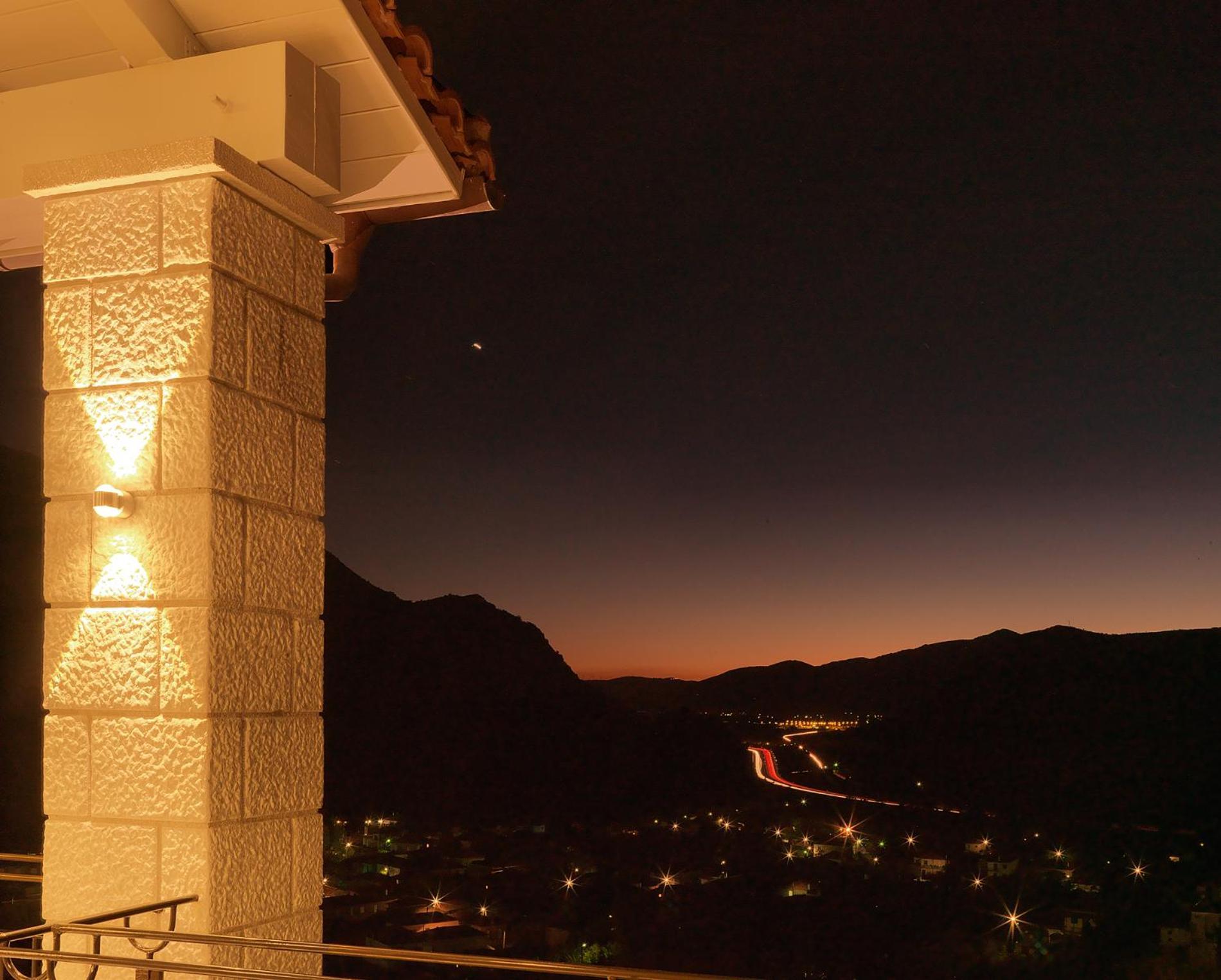 Hondos Classic Hotel & Spa Nestani Ngoại thất bức ảnh